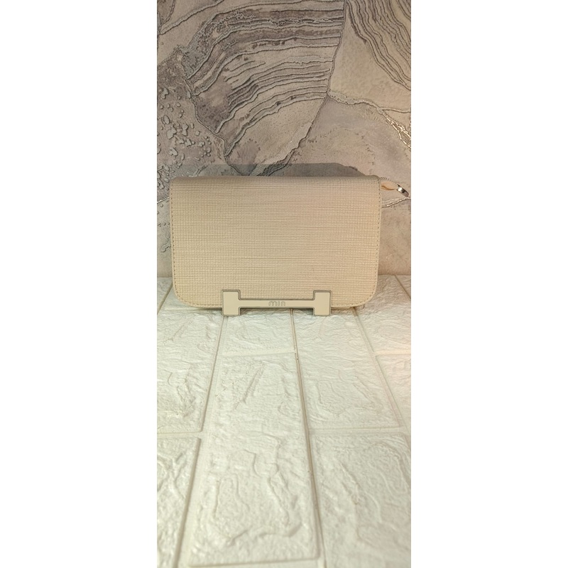 White Hand Bag