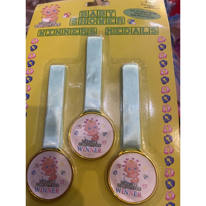 Baby shower winning medal