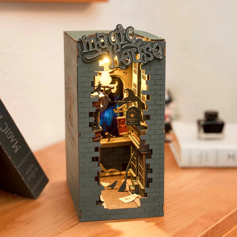 Rolife DIY Bookends Kit Magic House