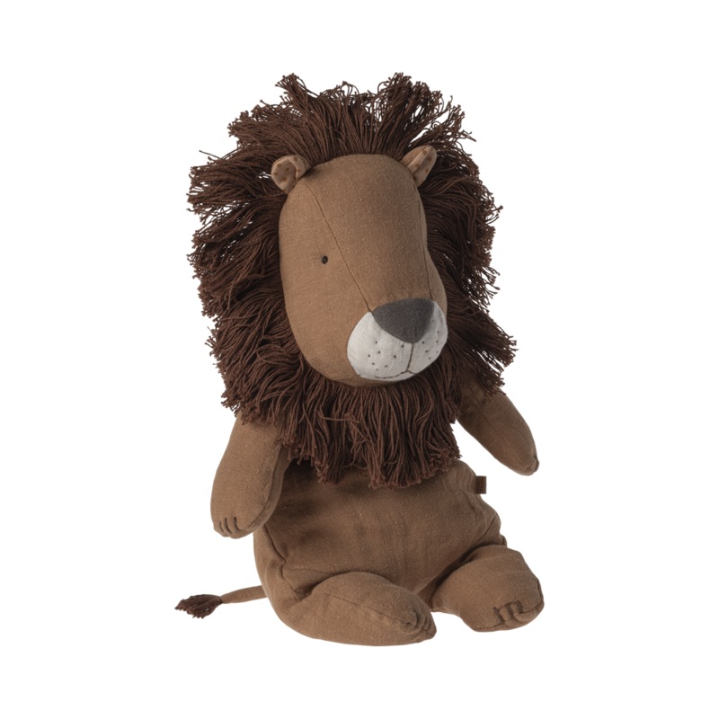 Safari friends, Lion, Medium